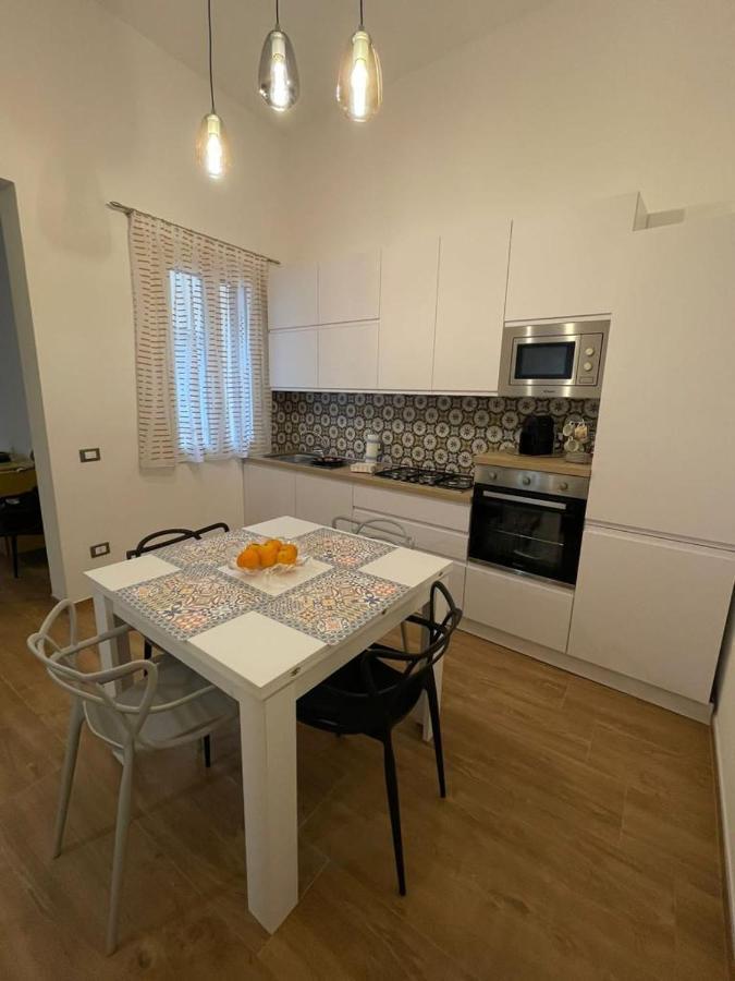 Casa Vacanze Al Trenta3 Marsala Eksteriør billede