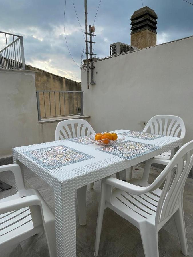 Casa Vacanze Al Trenta3 Marsala Eksteriør billede